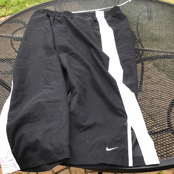 Nike warm up capris. - Picture 5 of 7